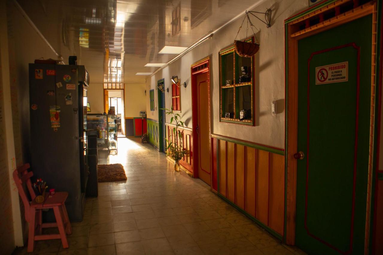 Kimana Hostal Санта-Роса-де-Кабаль Екстер'єр фото