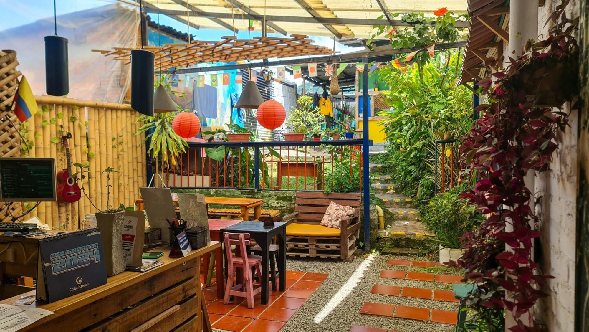 Kimana Hostal Санта-Роса-де-Кабаль Екстер'єр фото