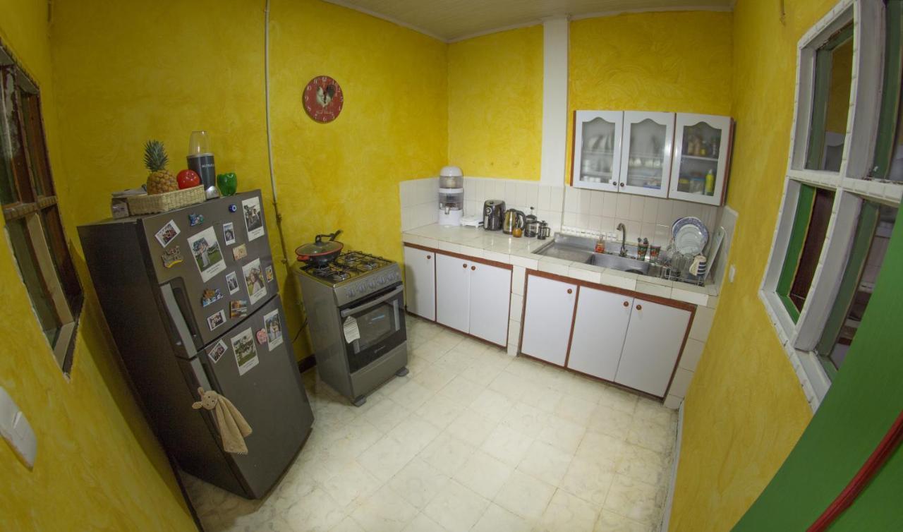 Kimana Hostal Санта-Роса-де-Кабаль Екстер'єр фото